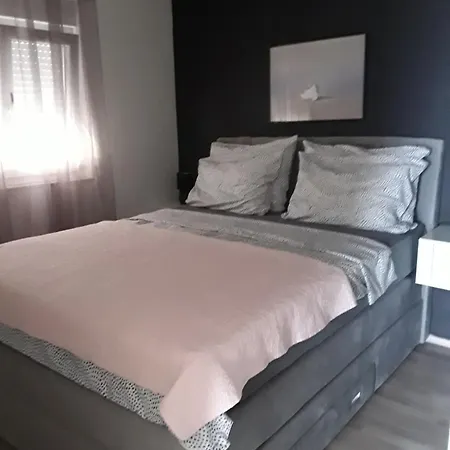 Apartment Zoran *